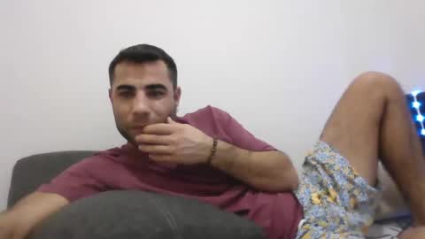 Snapshot of newworld0 chatting on December 11, 8:18 pm newworld0 online show from December 11, 8:18 pm