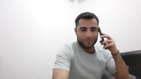 Snapshot of newworld0 chatting on December 13, 6:59 pm newworld0 online show from December 13, 6:59 pm