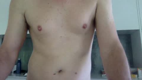 Snapshot of newysub75 chatting on December 2, 12:52 am newysub75 online show from December 2, 12:52 am