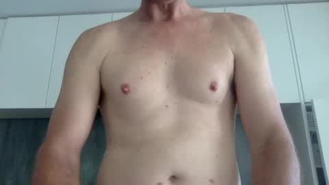 Snapshot of newysub75 chatting on December 11, 4:18 am newysub75 online show from December 11, 4:18 am