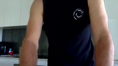 Snapshot of newysub75 chatting on October 26, 11:09 pm newysub75 online show from October 26, 11:09 pm