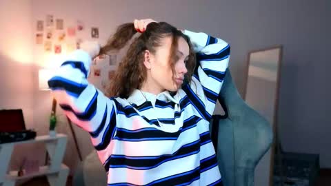 Snapshot of nexorine chatting on February 19, 1:40 pm Lilly online show from February 19, 1:40 pm