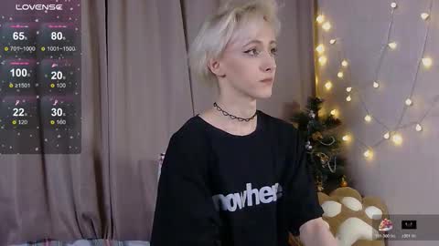 Snapshot of nextvibe1 chatting on December 19, 8:05 pm NextVibe1 online show from December 19, 8:05 pm