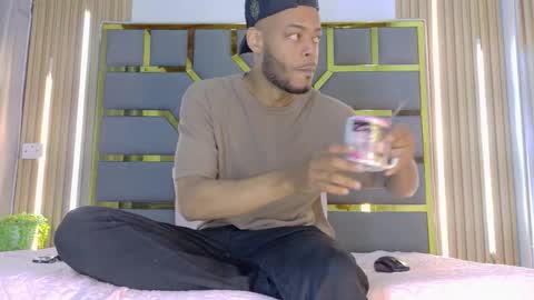 Snapshot of neytanmalcon chatting on February 7, 6:55 pm neytanmalcon online show from February 7, 6:55 pm