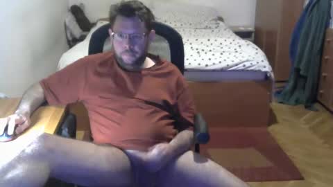 Snapshot of nezoss chatting on May 23, 5:39 pm nezoss online show from May 23, 5:39 pm
