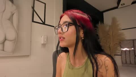 Snapshot of nezukoo_1 chatting on May 27, 1:57 am nezukoo_1 online show from May 27, 1:57 am