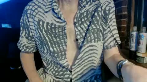 Snapshot of nfgwholoves2cum chatting on December 29, 1:45 am NFG  Nice Friendly Guy  Dick online show from December 29, 1:45 am