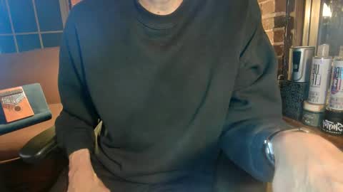 Snapshot of nfgwholoves2cum chatting on January 10, 10:25 pm NFG  Nice Friendly Guy  Dick online show from January 10, 10:25 pm