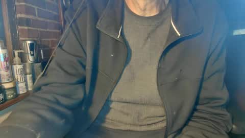 Snapshot of nfgwholoves2cum chatting on January 15, 11:08 pm NFG  Nice Friendly Guy  Dick online show from January 15, 11:08 pm
