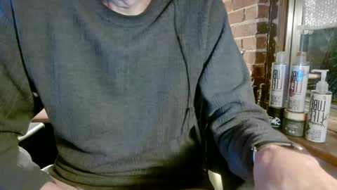 Snapshot of nfgwholoves2cum chatting on January 17, 10:12 pm NFG  Nice Friendly Guy  Dick online show from January 17, 10:12 pm