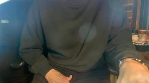 Snapshot of nfgwholoves2cum chatting on January 23, 4:19 am NFG  Nice Friendly Guy  Dick online show from January 23, 4:19 am