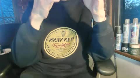 Snapshot of nfgwholoves2cum chatting on February 5, 10:33 pm NFG  Nice Friendly Guy  Dick online show from February 5, 10:33 pm