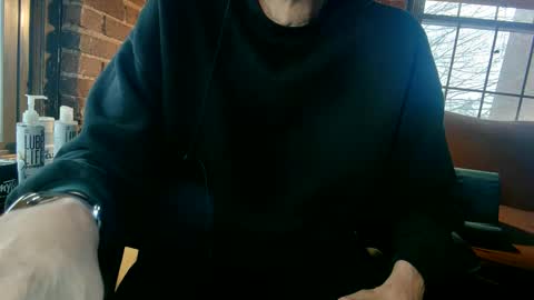 Snapshot of nfgwholoves2cum chatting on February 12, 9:22 pm NFG  Nice Friendly Guy  Dick online show from February 12, 9:22 pm