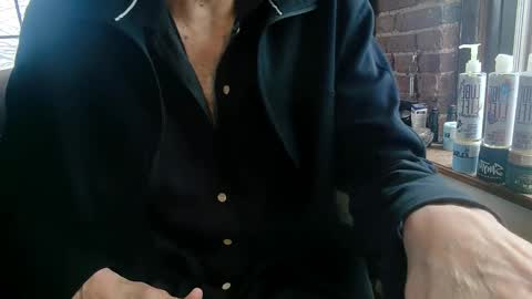 Snapshot of nfgwholoves2cum chatting on February 16, 6:21 pm NFG  Nice Friendly Guy  Dick online show from February 16, 6:21 pm