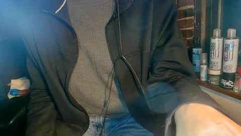Snapshot of nfgwholoves2cum chatting on February 22, 12:16 am NFG  Nice Friendly Guy  Dick online show from February 22, 12:16 am
