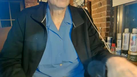 Snapshot of nfgwholoves2cum chatting on March 5, 3:18 am NFG  Nice Friendly Guy  Dick online show from March 5, 3:18 am