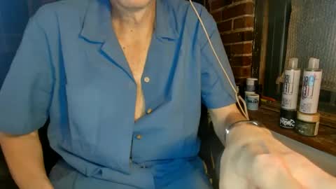Snapshot of nfgwholoves2cum chatting on March 6, 1:37 am NFG  Nice Friendly Guy  Dick online show from March 6, 1:37 am