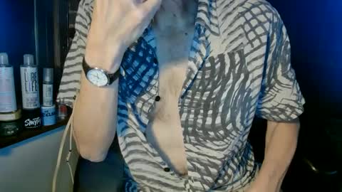 Snapshot of nfgwholoves2cum chatting on March 7, 1:31 am NFG  Nice Friendly Guy  Dick online show from March 7, 1:31 am