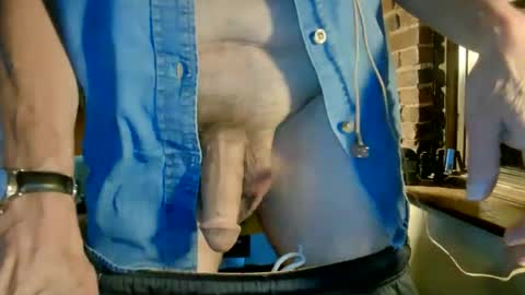 Snapshot of nfgwholoves2cum chatting on September 26, 2:26 am NFG  Nice Friendly Guy  Dick online show from September 26, 2:26 am