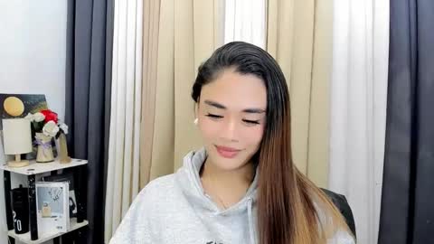 Snapshot of nhics_and_hades chatting on February 10, 12:59 am nhics and hades online show from February 10, 12:59 am