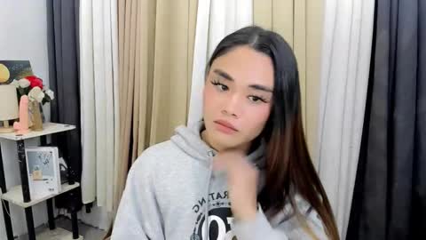 Snapshot of nhics_and_hades chatting on February 13, 1:01 am nhics and hades online show from February 13, 1:01 am