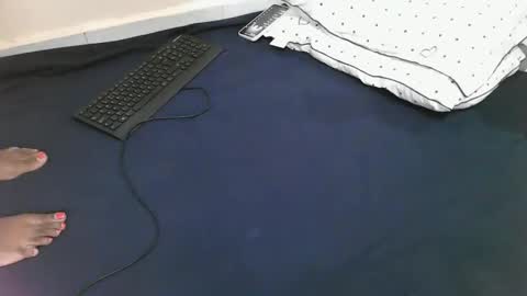 nia_0 online show from April 4, 9:40 am