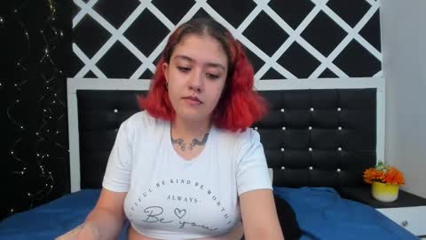 Estefani  online show from February 19, 2:55 am