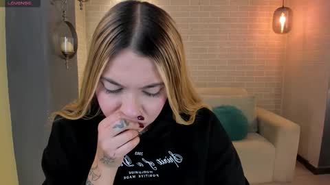 SQUIRTER DOLL    online show from October 26, 6:14 pm