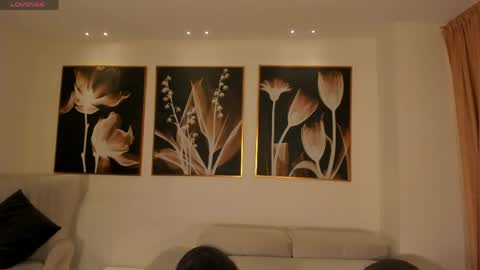 Call me Nia  online show from April 19, 6:10 pm