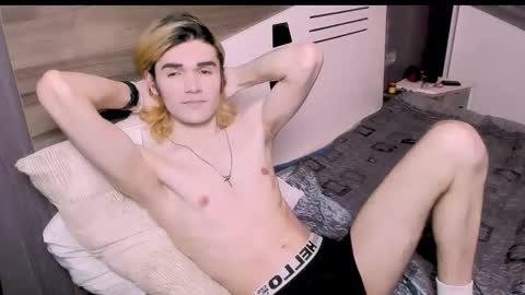 Nick PVT is open FanslyTwitter - Nic kycb online show from March 12, 3:29 pm