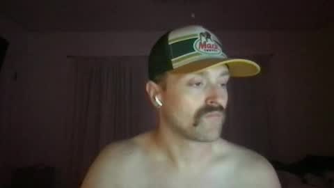 Snapshot of nicebuttniceguy chatting on April 21, 6:41 am NiceButtNiceGuy online show from April 21, 6:41 am