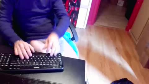 nicecck24 online show from December 3, 5:48 am