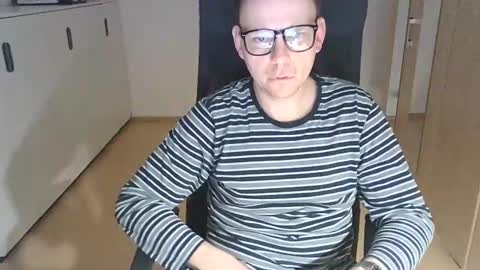 Snapshot of niceguyflo chatting on March 9, 2:50 am NiceGuyFlo online show from March 9, 2:50 am