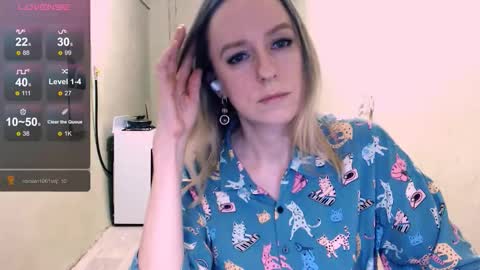 Snapshot of nicekat chatting on March 8, 10:35 pm Kathrine online show from March 8, 10:35 pm