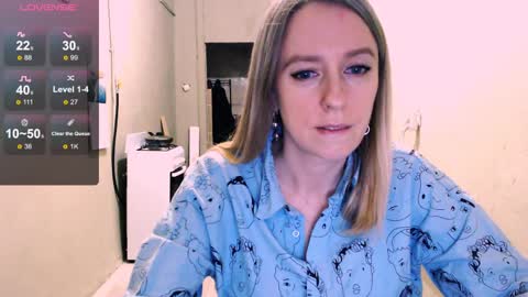 Snapshot of nicekat chatting on April 4, 9:01 pm Kathrine online show from April 4, 9:01 pm