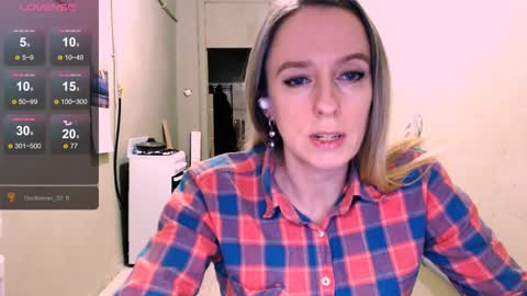 Snapshot of nicekat chatting on April 10, 6:23 pm Kathrine online show from April 10, 6:23 pm