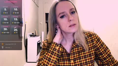 Snapshot of nicekat chatting on April 11, 9:08 pm Kathrine online show from April 11, 9:08 pm