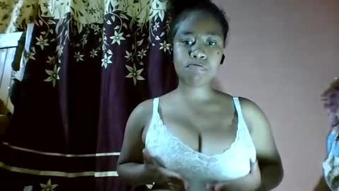 nicelly01 online show from April 9, 12:32 pm