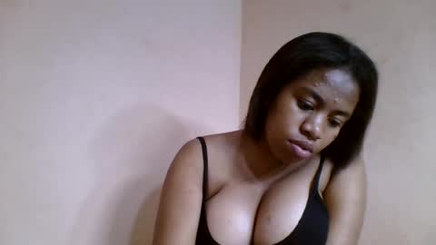 nicelly01 online show from June 25, 5:50 pm