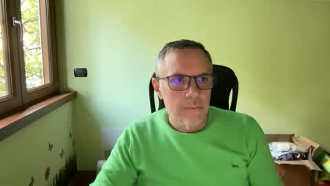 Snapshot of niceshy_71 chatting on November 14, 11:20 am Andrew online show from November 14, 11:20 am