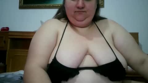 Snapshot of nicholle chatting on April 20, 11:24 am Nicholle online show from April 20, 11:24 am