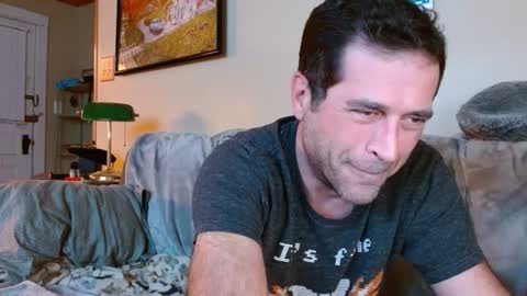 Snapshot of nichous77 chatting on December 12, 12:59 am Nick online show from December 12, 12:59 am