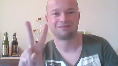 nick1990b online show from March 5, 3:51 pm