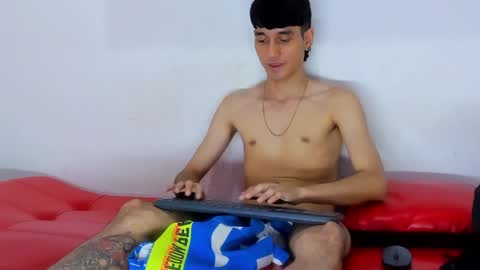 Nick online show from December 7, 4:14 pm