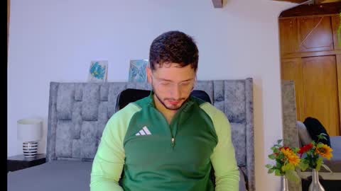 Snapshot of nick_moss_ chatting on February 13, 10:55 am nick_moss_ online show from February 13, 10:55 am