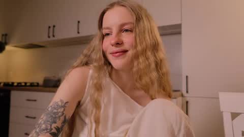 Nicka Cherie online show from April 11, 4:55 pm