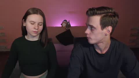 Snapshot of nickandmolly chatting on January 4, 5:05 pm nick and molly online show from January 4, 5:05 pm