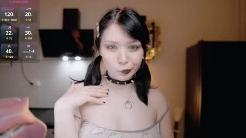 nickari_x online show from April 4, 5:27 am