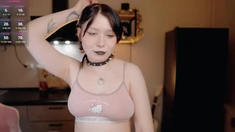nickari_x online show from May 15, 5:47 am