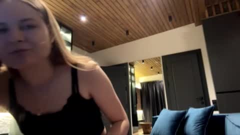 nickastrong online show from June 25, 7:07 pm